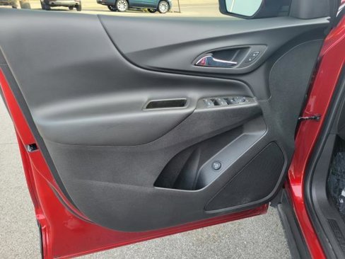 Used 2023 Chevrolet Equinox LT image 16