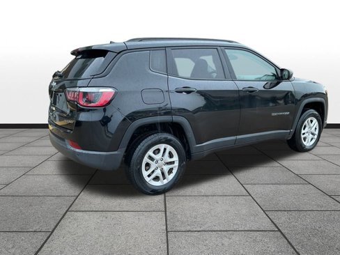 Used 2018 Jeep Compass Sport w/ Tech Group image 5