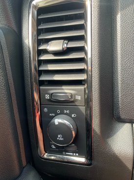 Used 2014 RAM 1500 Sport w/ Remote Start & Security Group image 32