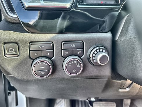 Certified 2023 Chevrolet Silverado 1500 LT image 17