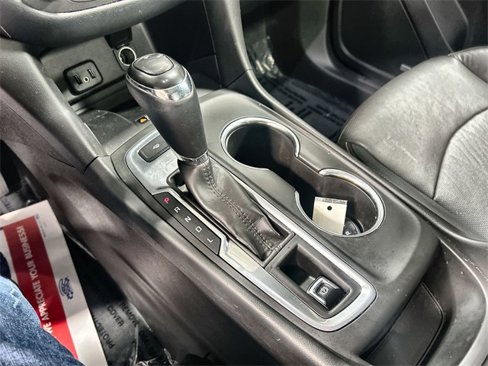 Used 2018 Chevrolet Equinox Premier image 22