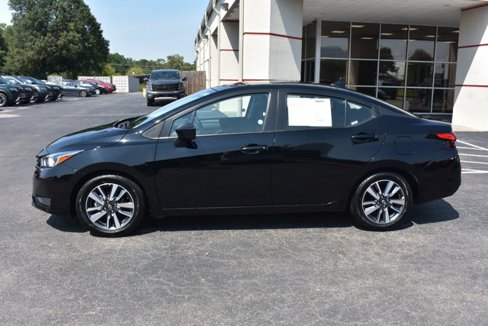 Used 2024 Nissan Versa SV image 10
