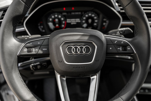 Certified 2025 Audi Q3 2.0T Premium Plus image 15