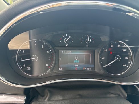Used 2021 Buick Encore Preferred w/ Safety Package image 3