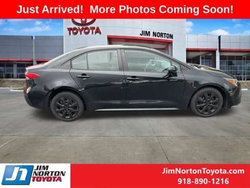 Used 2023 Toyota Corolla LE image 7
