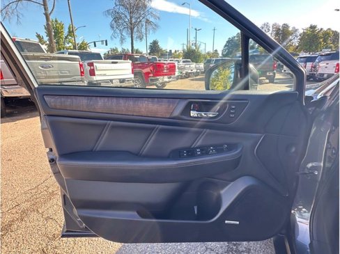 Used 2018 Subaru Outback 2.5i Limited image 15