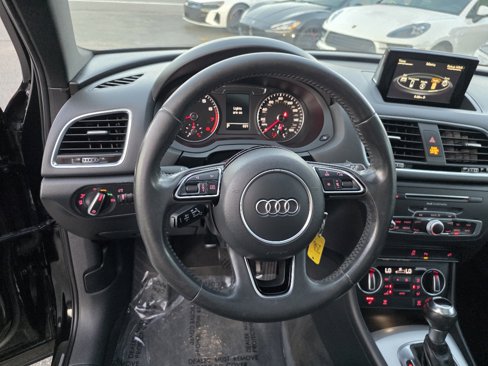 Used 2018 Audi Q3 2.0T Premium image 34