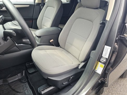 Used 2020 Ford Escape SE image 6