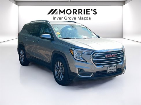 Used 2024 GMC Terrain SLT image 3