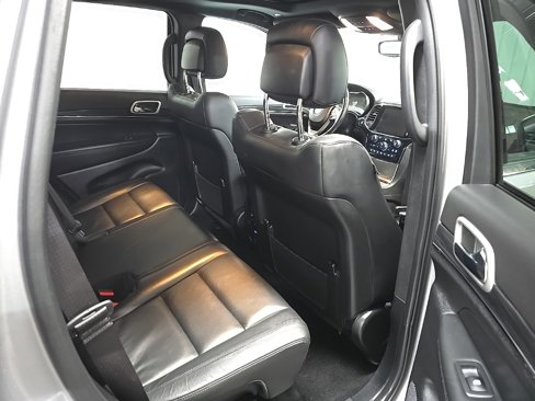 Used 2021 Jeep Grand Cherokee Limited image 18