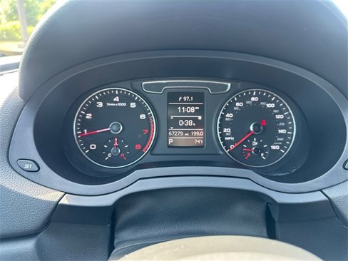 Used 2018 Audi Q3 2.0T Premium w/ Convenience Package image 17