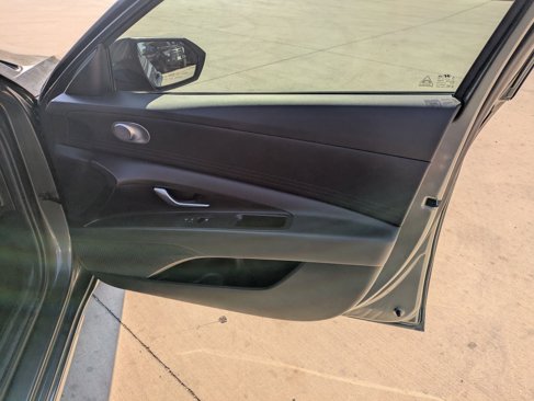 Used 2024 Hyundai Elantra SEL image 29