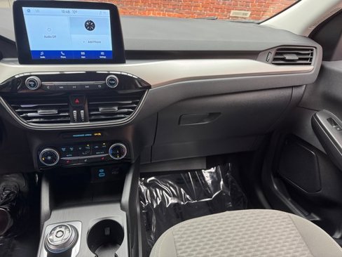 Certified 2022 Ford Escape SE w/ Cold Weather Package image 17