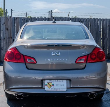 Used 2010 INFINITI G37 Journey w/ Premium Pkg image 4
