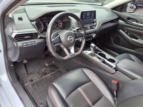 Certified 2023 Nissan Altima 2.5 SR image 4