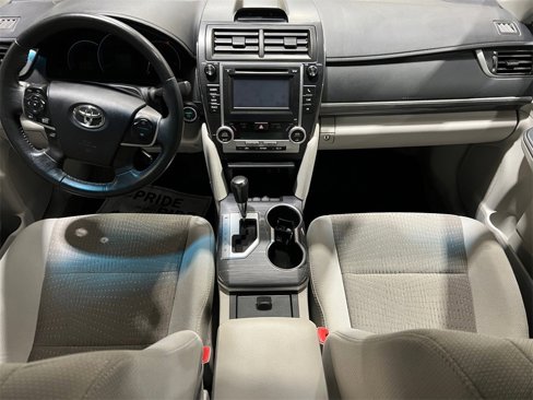 Used 2014 Toyota Camry XLE image 41