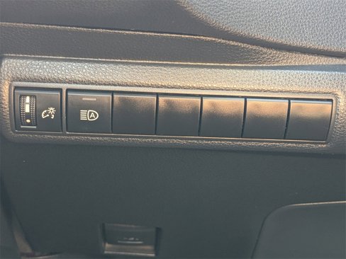 Used 2024 Toyota Corolla LE image 20