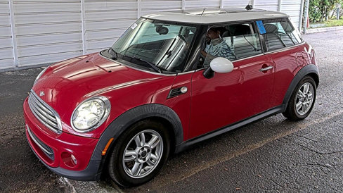 Used 2013 MINI Cooper Hardtop image 1