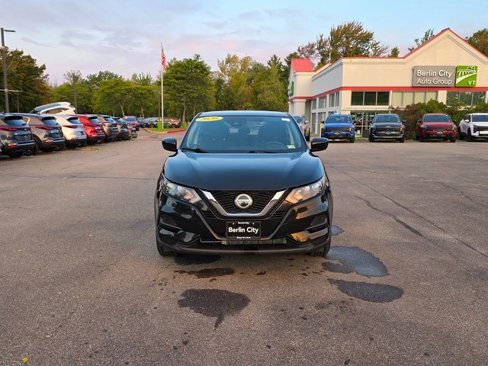 Used 2020 Nissan Rogue Sport S image 3