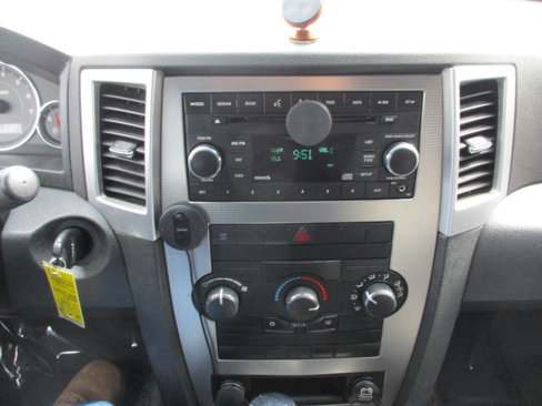 Used 2008 Jeep Grand Cherokee Laredo image 28