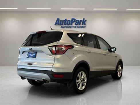 Used 2017 Ford Escape SE image 7