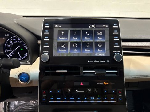 Used 2020 Toyota Avalon Limited image 46