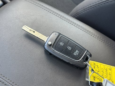 Used 2020 Hyundai Santa Fe SE image 26