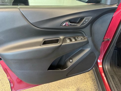 Used 2019 Chevrolet Equinox LT image 16