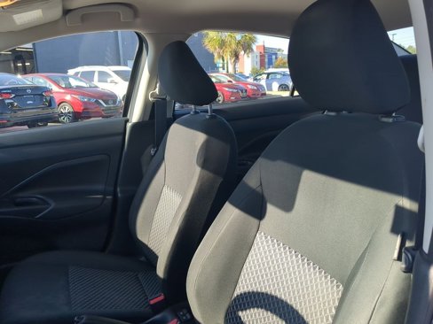 Used 2021 Nissan Versa S image 16