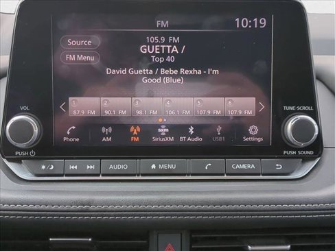 Used 2024 Nissan Rogue SV image 16