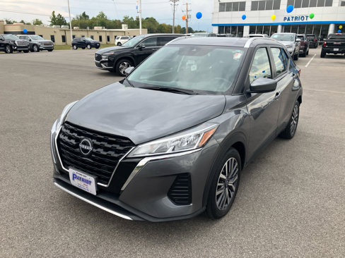 Used 2024 Nissan Kicks SV image 3