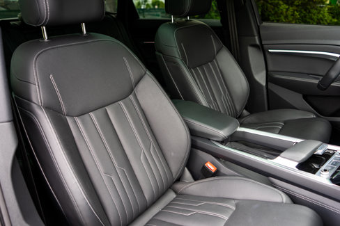 Used 2024 Audi Q8 e-tron Prestige w/ Prestige Package image 49