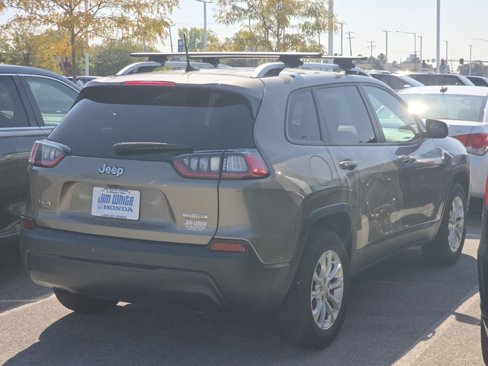 Used 2020 Jeep Cherokee Latitude w/ Cold Weather Group image 10