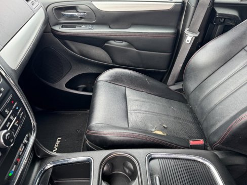 Used 2017 Dodge Grand Caravan GT image 14