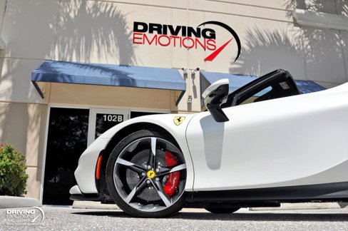 Used 2024 Ferrari SF90 Spider image 37