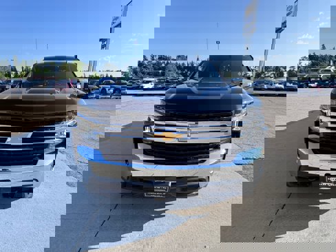 Used 2021 Chevrolet Silverado 1500 LT w/ Convenience Package II image 9