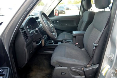 Used 2012 Jeep Liberty Sport image 19
