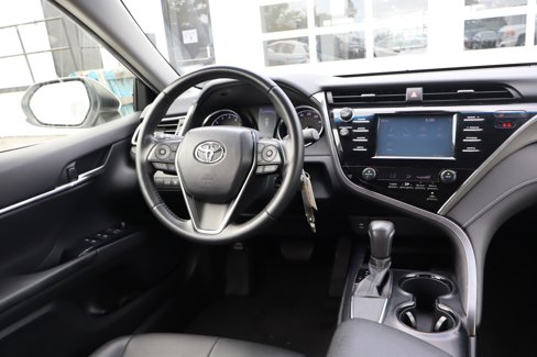 Used 2018 Toyota Camry SE image 12