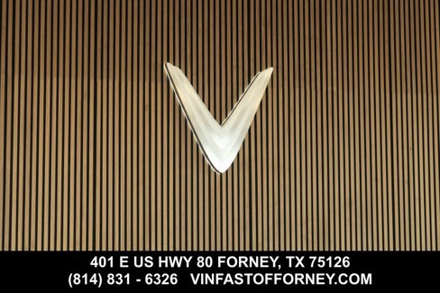 Used 2023 VinFast VF 8 Plus image 1