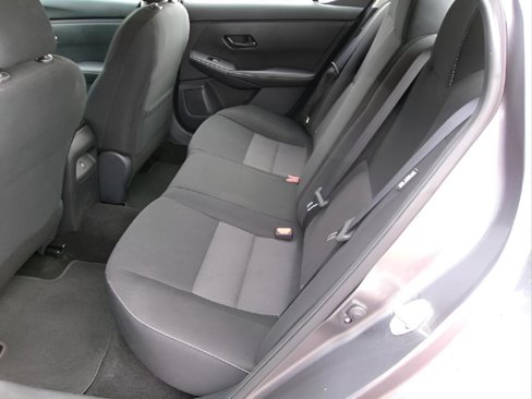 Used 2024 Nissan Sentra SV image 9