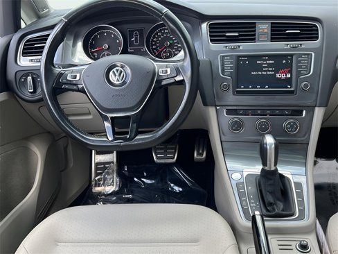 Used 2017 Volkswagen Golf Alltrack SE image 17