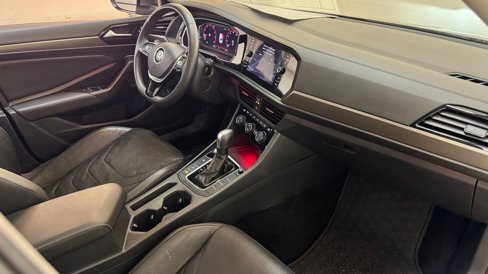 Used 2020 Volkswagen Jetta SEL Premium image 36