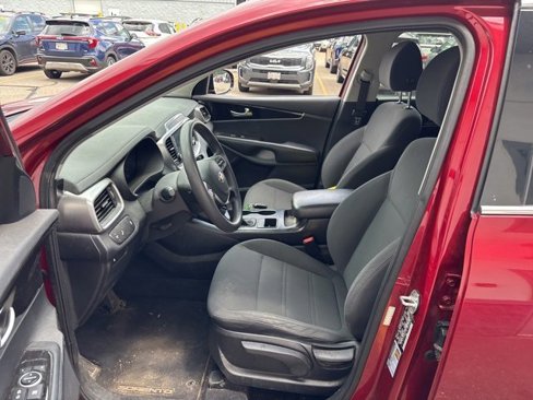Used 2020 Kia Sorento LX image 7