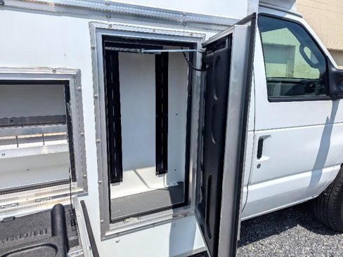Used 2025 Ford E-350 and Econoline 350 Super Duty w/ Power Equipment Group image 18