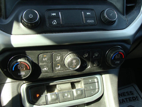 Used 2021 GMC Acadia SLE image 8