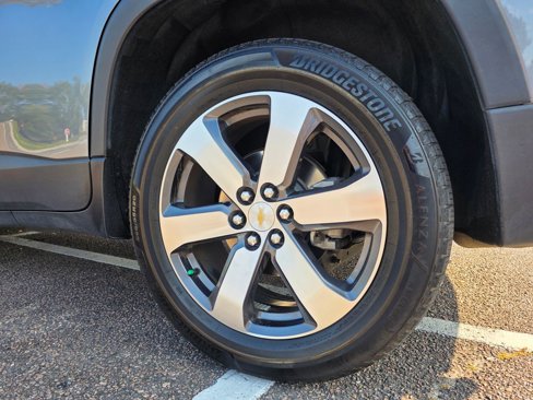 Used 2018 Chevrolet Traverse LT image 34