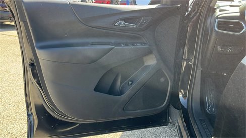 Used 2018 Chevrolet Equinox LT w/ Sun & Infotainment Package image 11