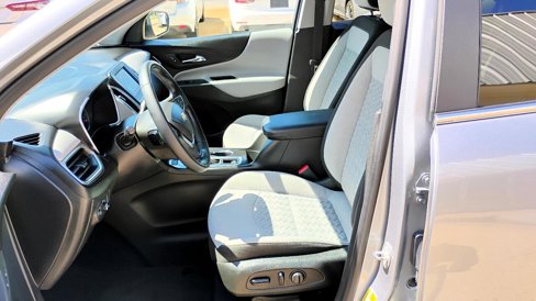 Used 2023 Chevrolet Equinox LT w/ Driver Convenience Package image 11