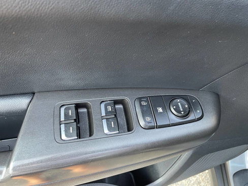 Used 2017 Kia Sportage EX image 11