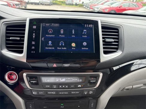 Used 2016 Honda Pilot Touring image 12